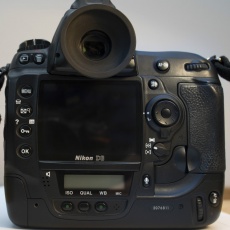 Nikon d3 12.1mp digital slr camera (boxed).